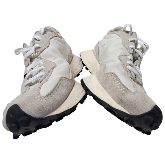 New Balance 327 Black & Sea Salt White Sneakers Womens 7 Mens 5.5 - Picture 8 of 14